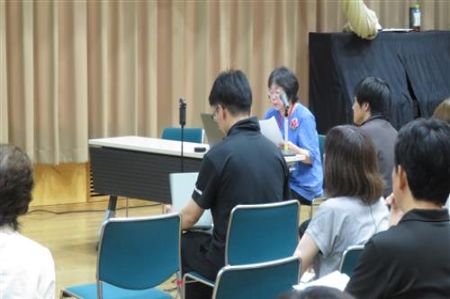 事業報告の様子
