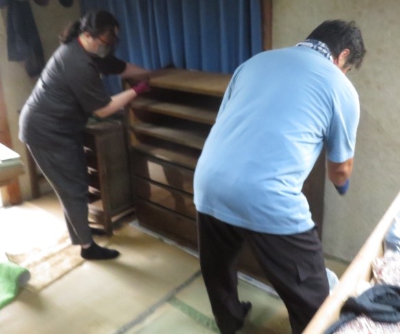 タンスの移動の様子.jpg
